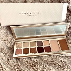 Anastasia Beverly Hills 🎀 Primrose Palette